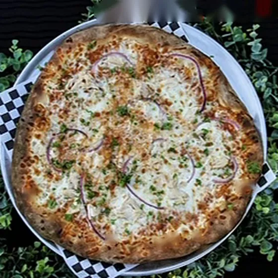 Smoke In The Hive pizza